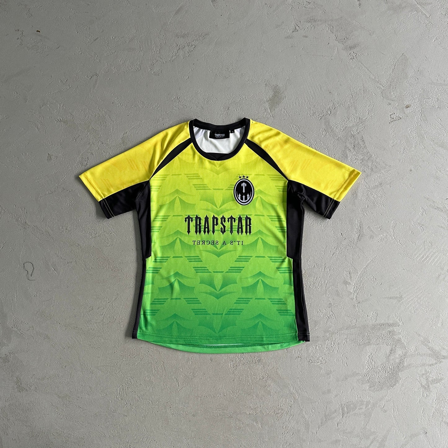 TRAPSTAR IRONGATE FOOTBALL JERSEY - CARNIVAL EDITION