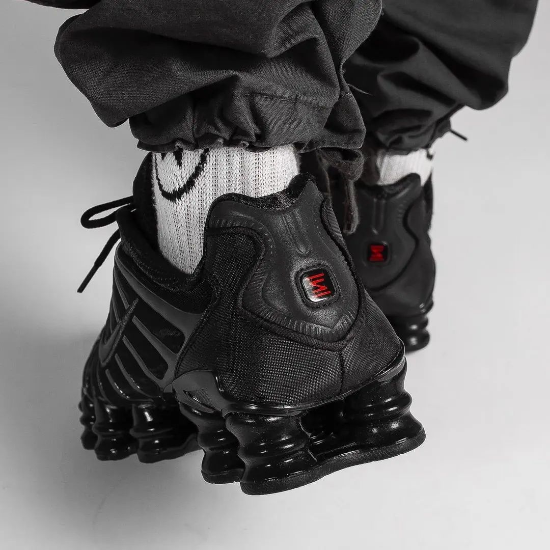 Nike Shox TL "Black Max Orange"